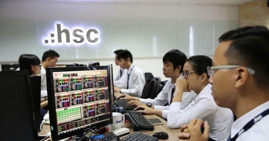 Vì sao HCM vượt đỉnh lịch sử khi nhiều cổ phiếu chứng khoán còn dưới đỉnh?