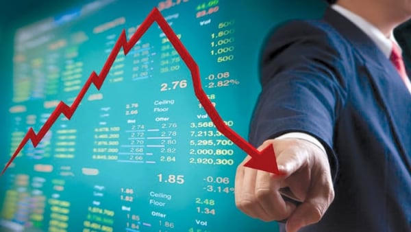 Cổ phiếu bất động sản bị bán mạnh, NVL giảm sàn