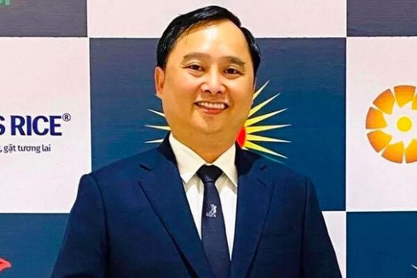DST tăng trần 10 phiên, Thiên Hoàng Holdings mua hơn 20% cổ phần