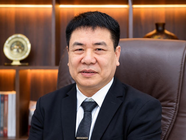 Nhóm đại gia BĐS Đinh Quang Chiến - Phó chủ tịch Nhà Từ Liêm rót vốn đầu tư chứng khoán, thành cổ đông lớn loạt doanh nghiệp