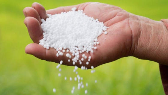 Giá urê lao dốc gần 50%, cổ phiếu DCM và DPM giảm mạnh