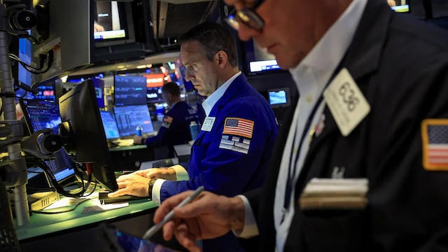 Phố Wall đỏ lửa, SpaceX lao dốc 16%: chuyện gì đang xảy ra?