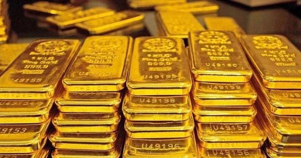 Giá vàng rớt gần 30% từ đỉnh, chuyên gia nói vẫn hợp lý