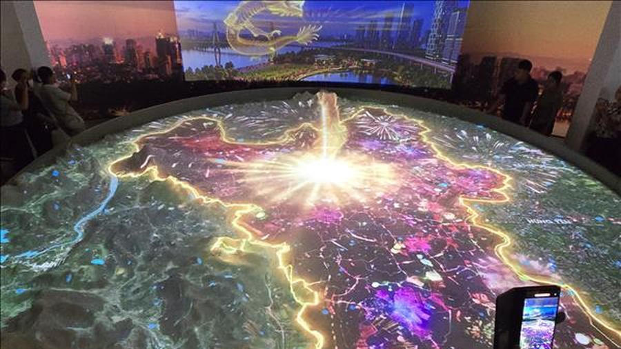 Triển lãm quy hoạch Hà Nội 100 năm hút người xem với 3D Mapping